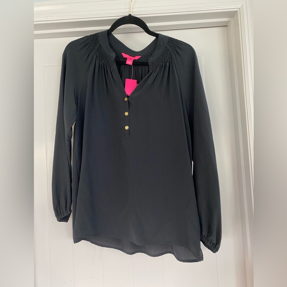 NWT black Elsa top